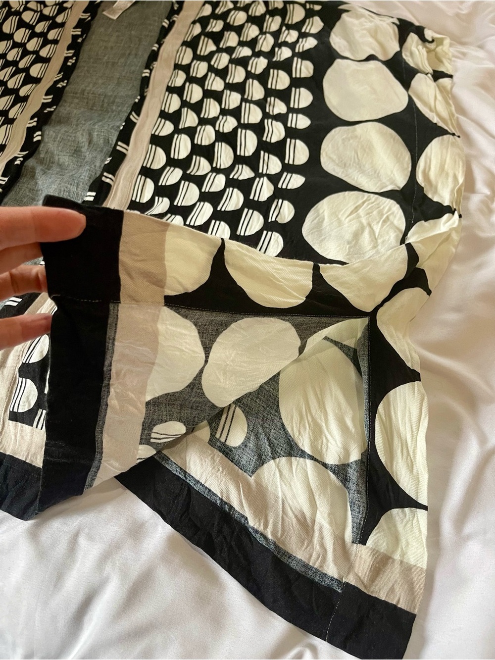 Chico's Black & White Open-Front Cardigan and Matching Chicos Tank Set - Picture 10 of 12